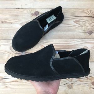 UGG Men’s Cooke Sheepskin Lined Black Slippers